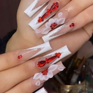 Press on nails